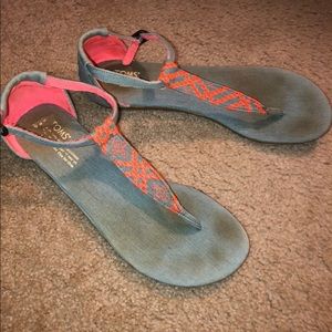 TOMS sandals size 8